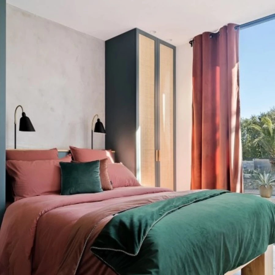 JEAN-VIER Premium Orange Pillowcase - Soft, Breathable Bedding for Comfortable Sleep