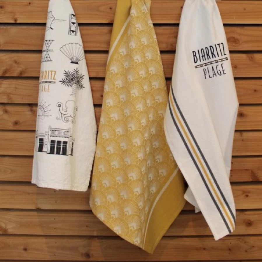 "Premium JEAN-VIER Yellow Tea Towel - Soft, Absorbent Kitchen Towel for Dishes & Cleaning"